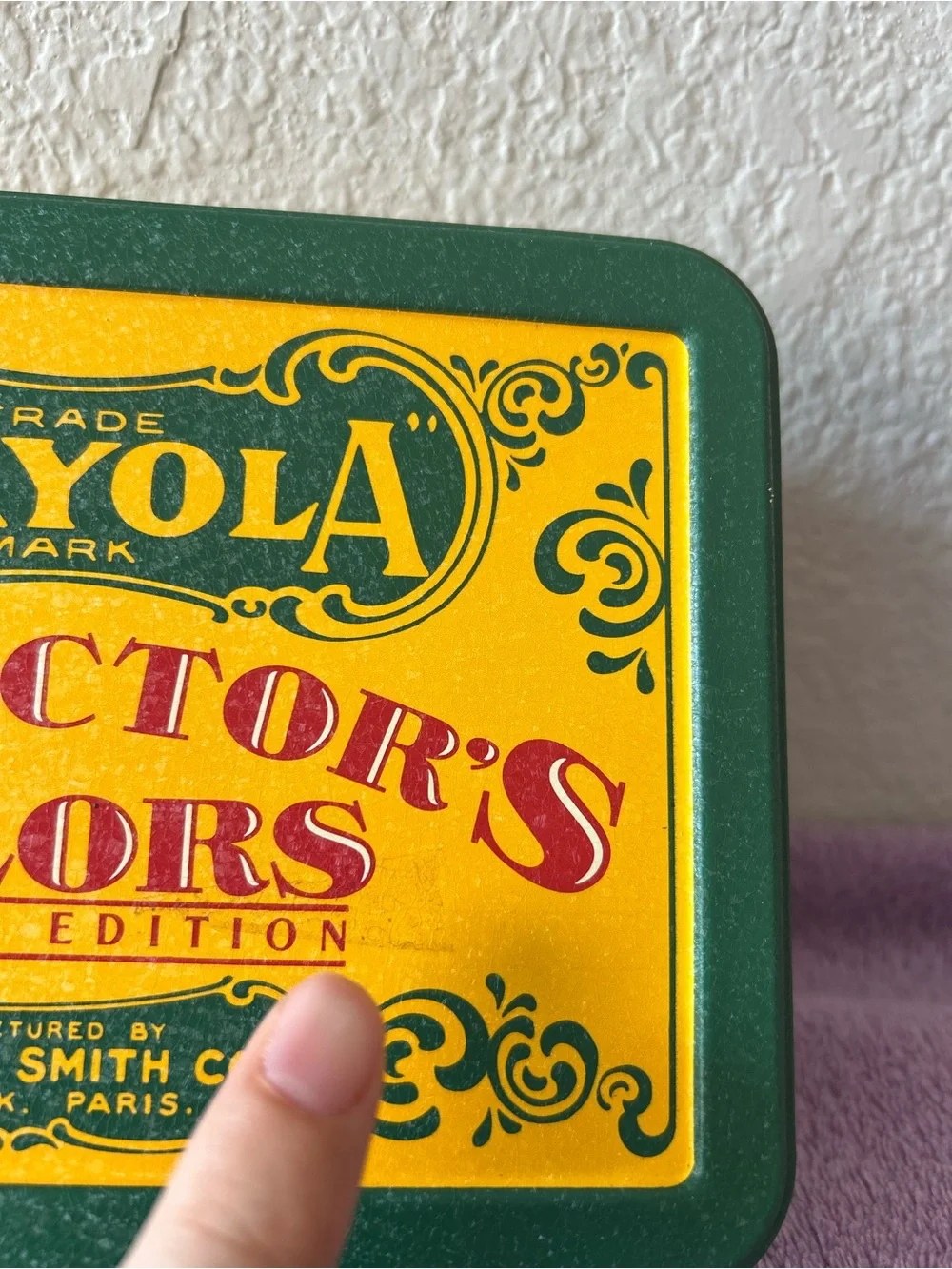 Vintage 1991 Crayola Collectors Colors Limited Edition Tin Crayon Box